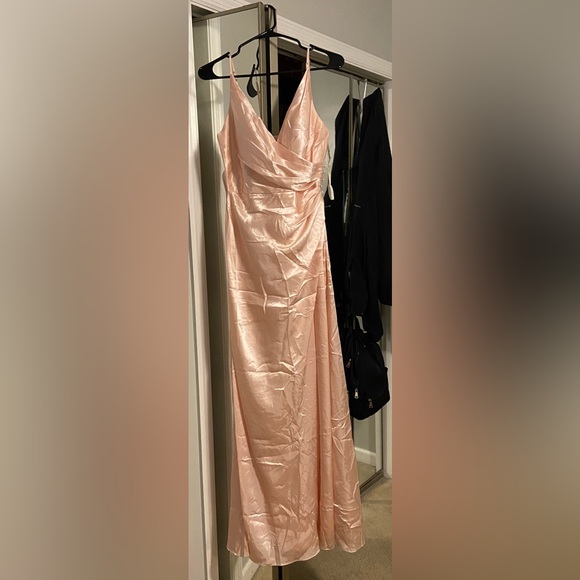 David’s Bridal Galina Signature Bridesmaid dress Size 6 - Picture 6 of 13